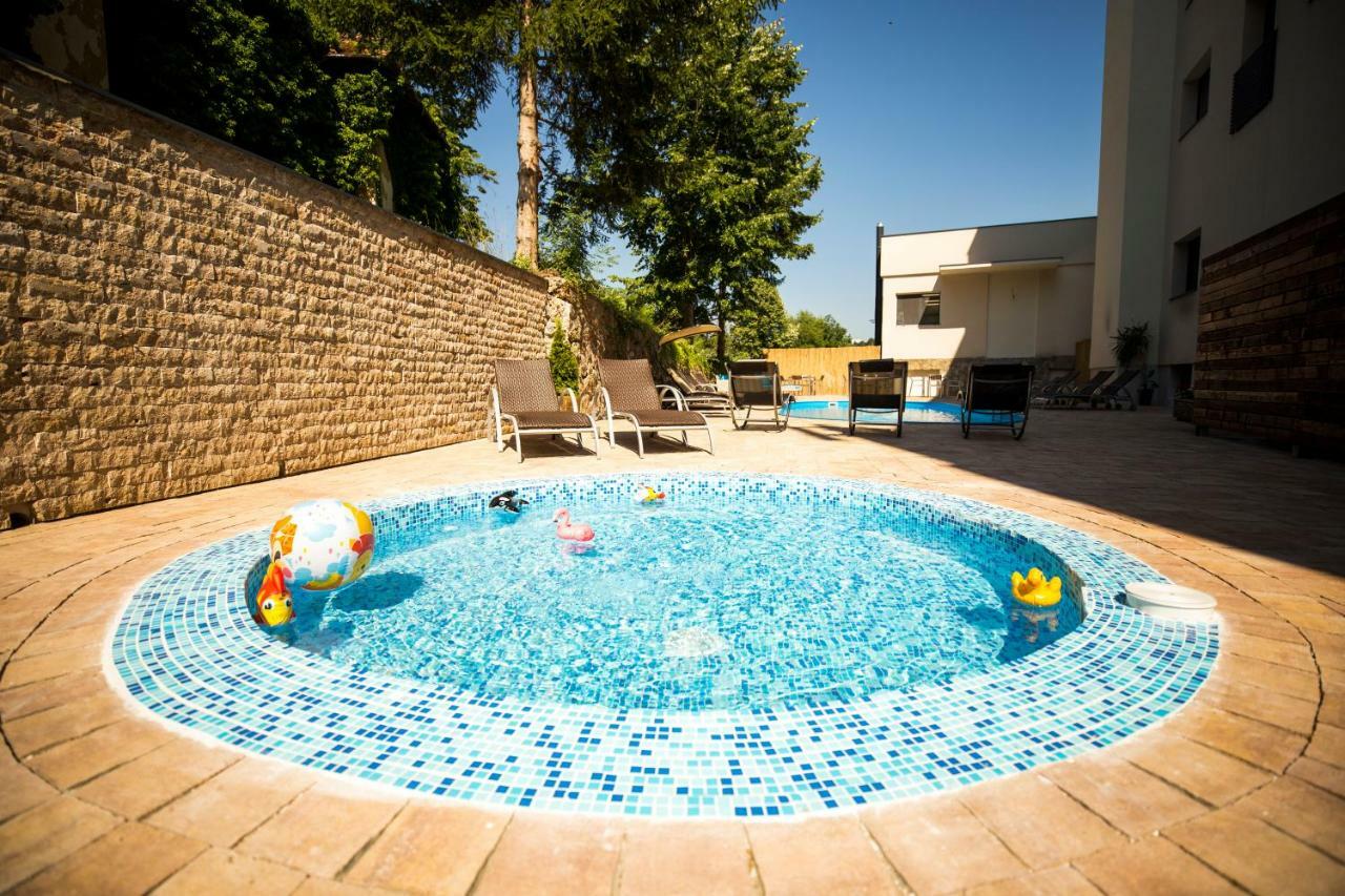 A Hoteli - Hotel Slatina Врнячка-Баня Екстер'єр фото
